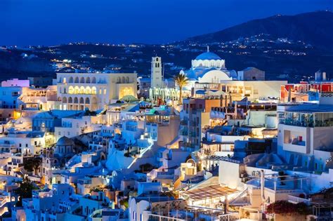santorini capital|Fira town, the capital of Santorini and the largest city on the island .